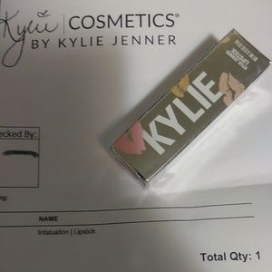 ***SOLD*** Kylie INFATUATION lipstick